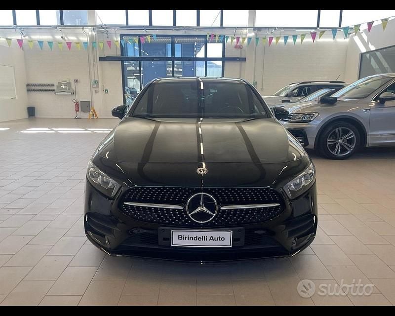 Usata Mercedes A180 Premium 115 CV (84 kW) 2022 Nero Monovolume
