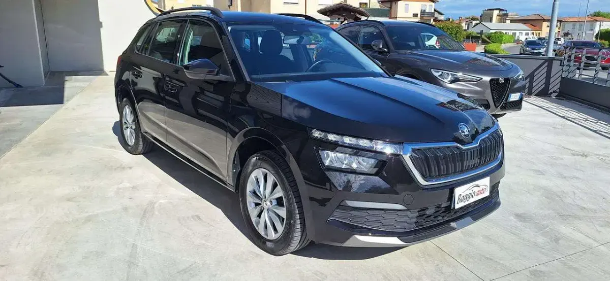 Usata Skoda Kamiq Sport 90 CV (66 kW) 2021 Nero pastello SUV