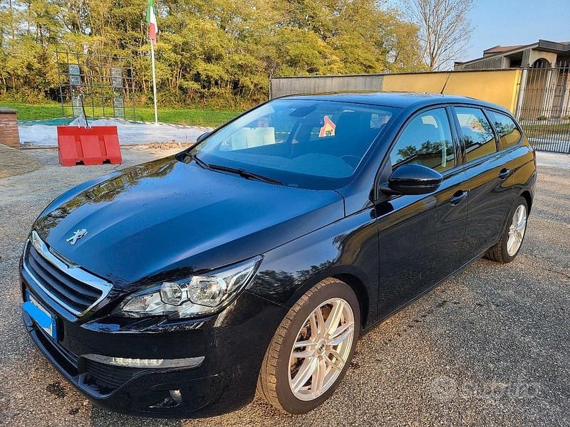 Nero Usata 2016 Peugeot 308 SW Business-Line Station wagon | 10.000 € (Buon prezzo) - Immagine 1/4
