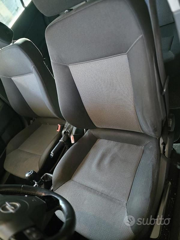 Usata Opel Astra 101 CV (74 kW) 2010 Nero Station wagon