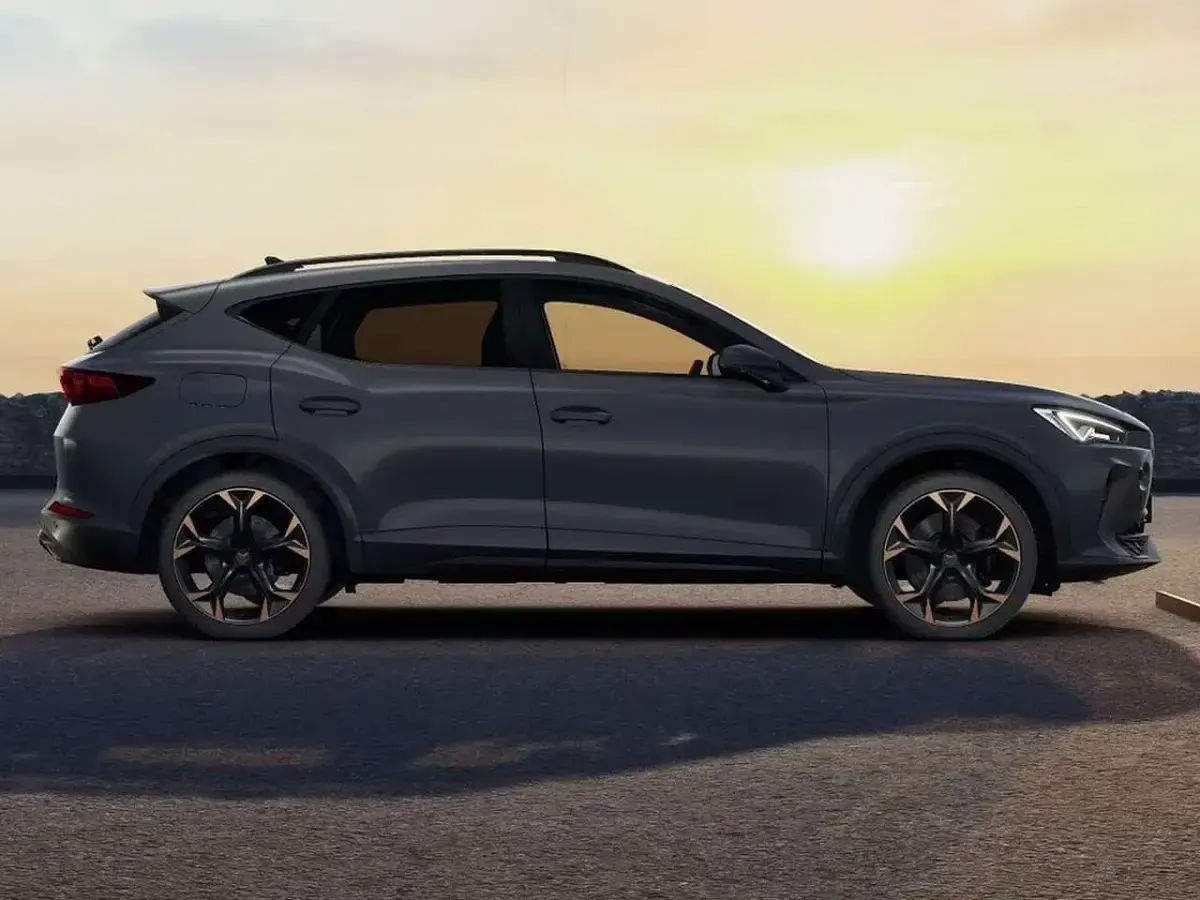 Usata Cupra Formentor VZ2 245 CV (180 kW) 2024 Grigio graphene SUV