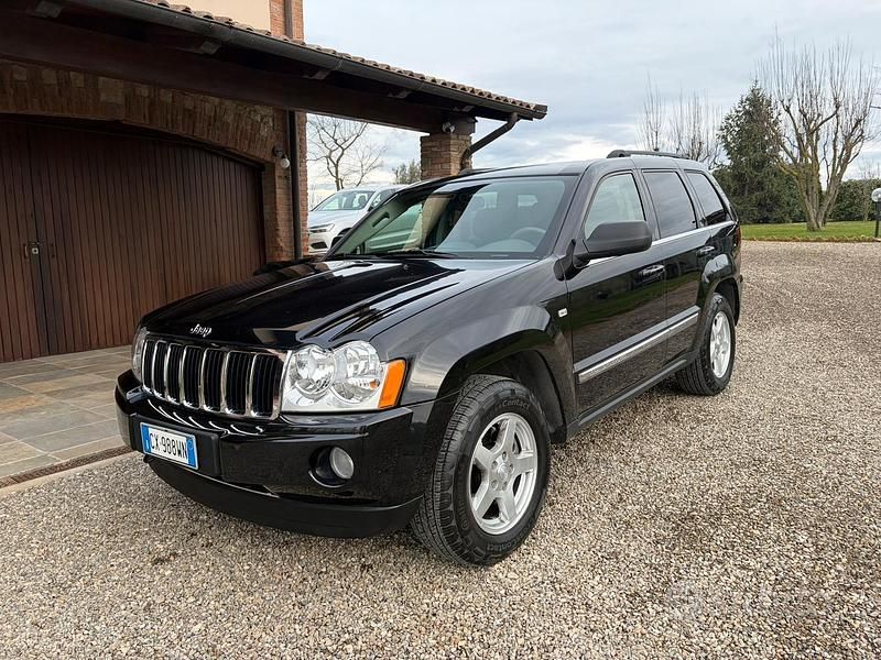 Usata Jeep Grand Cherokee 326 CV (239 kW) 2005 Nero SUV