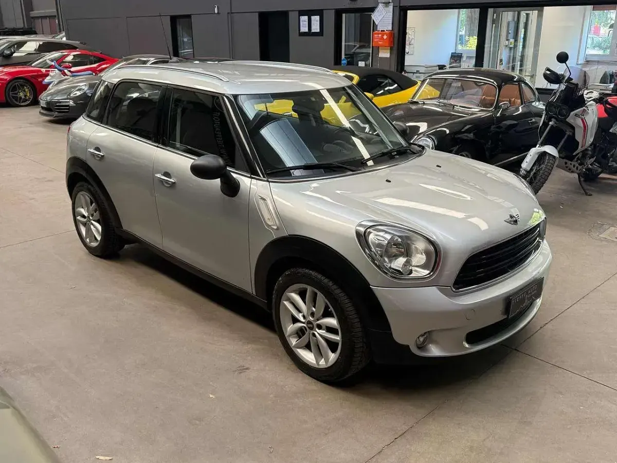 Usata Mini Countryman Business 90 CV (66 kW) 2015 Argento SUV