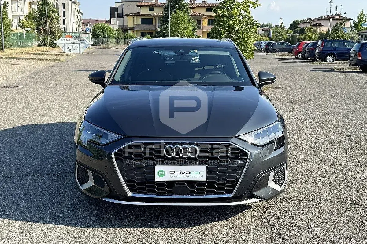 Usata Audi A3 Comfort 149 CV (109 kW) 2020 Grigio Berlina