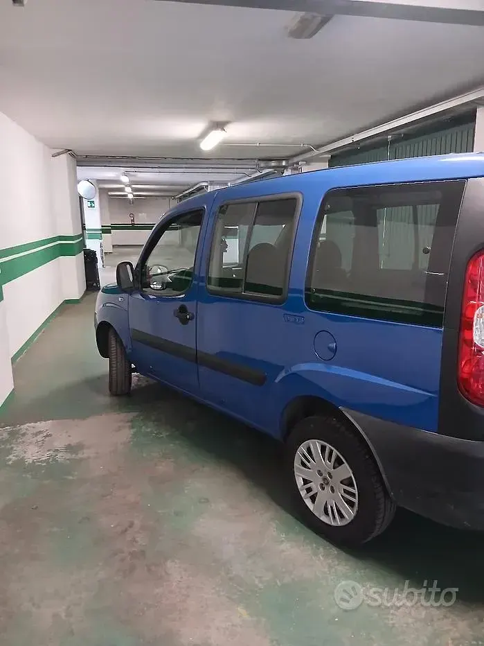 Usata Fiat Doblò 77 CV (56 kW) 2007 Blu Monovolume
