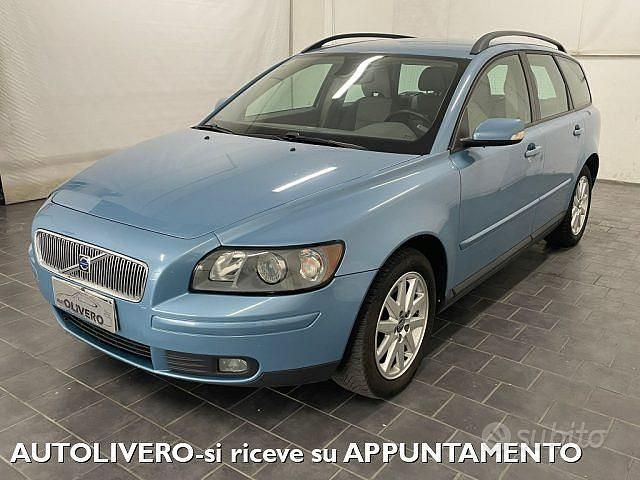 Usata Volvo V50 Momentum 136 CV (100 kW) 2006 Azzurro Station wagon