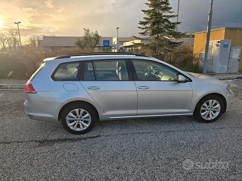 Usata VW Golf VII 105 CV (77 kW) 2014 Grigio Station wagon