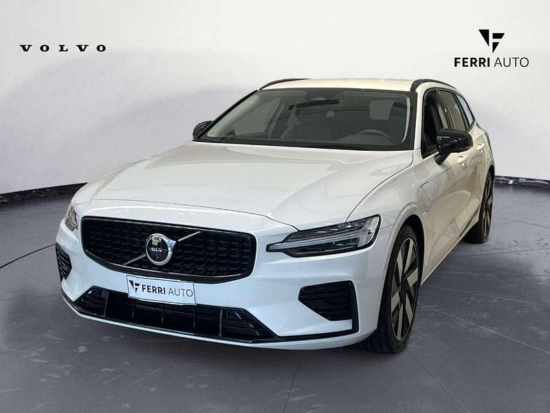 Nuova Volvo V60 Plus 253 CV (186 kW) 2025 Bianco Station wagon