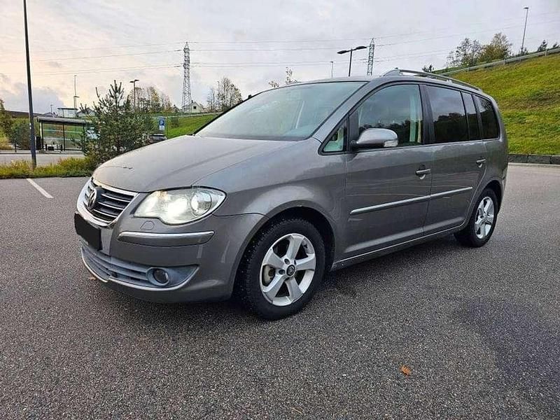 Usata 2008 VW Touran Sportline Monovolume | 3750 € (Buon prezzo) - Immagine 1/4