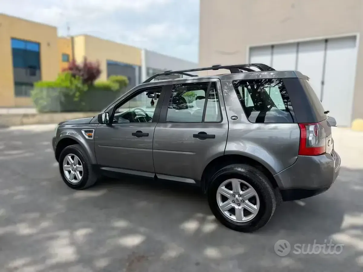Usata Land Rover Freelander 2 160 CV (117 kW) 2009 Grigio SUV