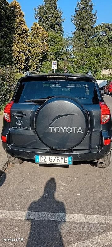 Usata Toyota RAV4 177 CV (130 kW) 2006 SUV