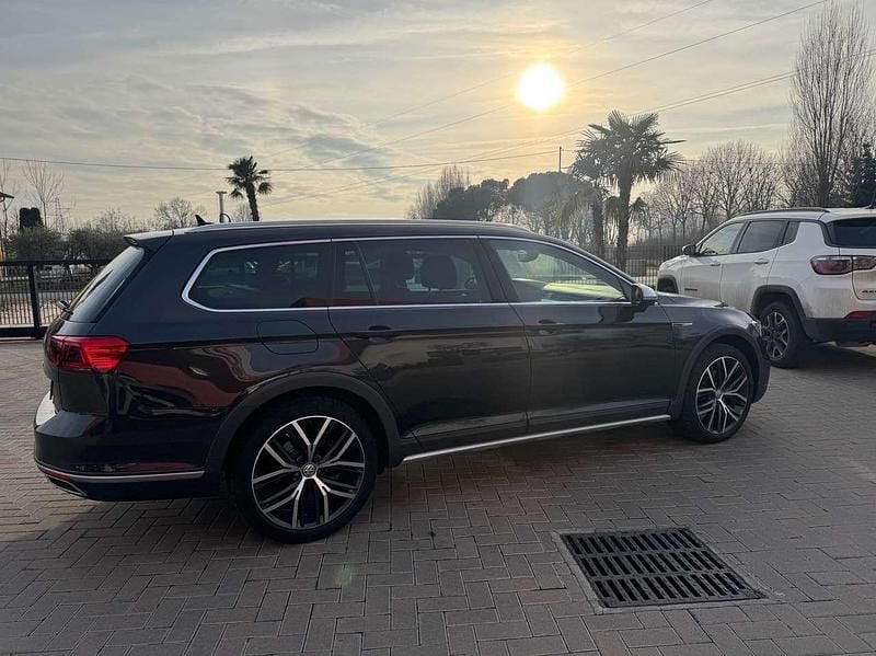 Usata VW Passat Alltrack 190 CV (139 kW) 2020 Nero Station wagon
