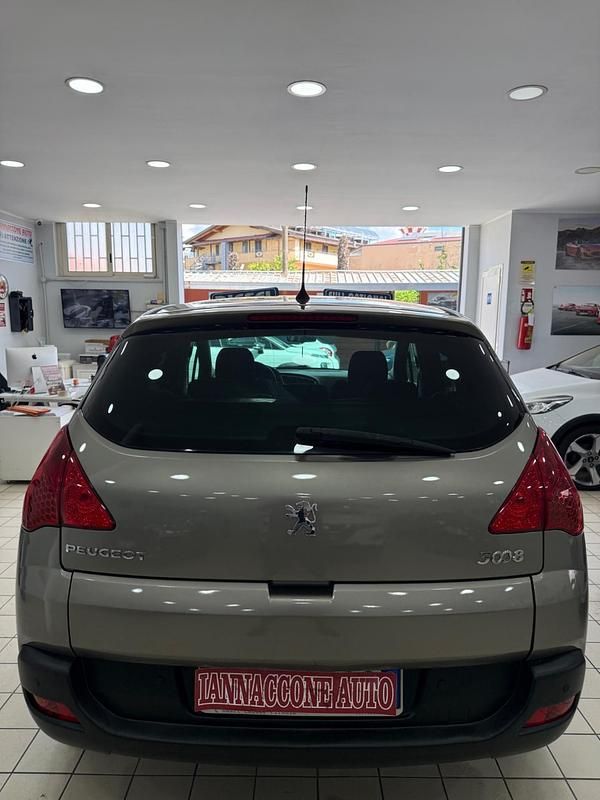 Usata Peugeot 3008 108 CV (79 kW) 2009 Oro Monovolume