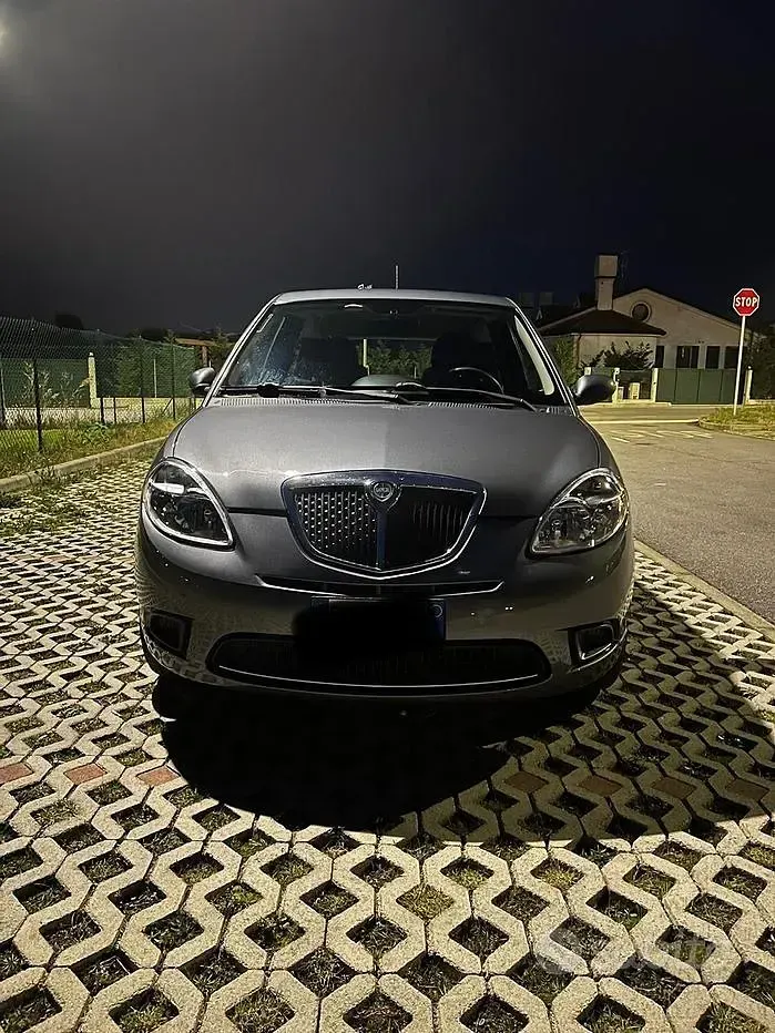 Usata Lancia Ypsilon 60 CV (44 kW) 2008 Utilitaria