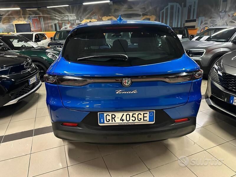 Blu Usata 2023 Alfa Romeo Tonale SUV | 28.000 € (Buon prezzo) - Immagine 1/4