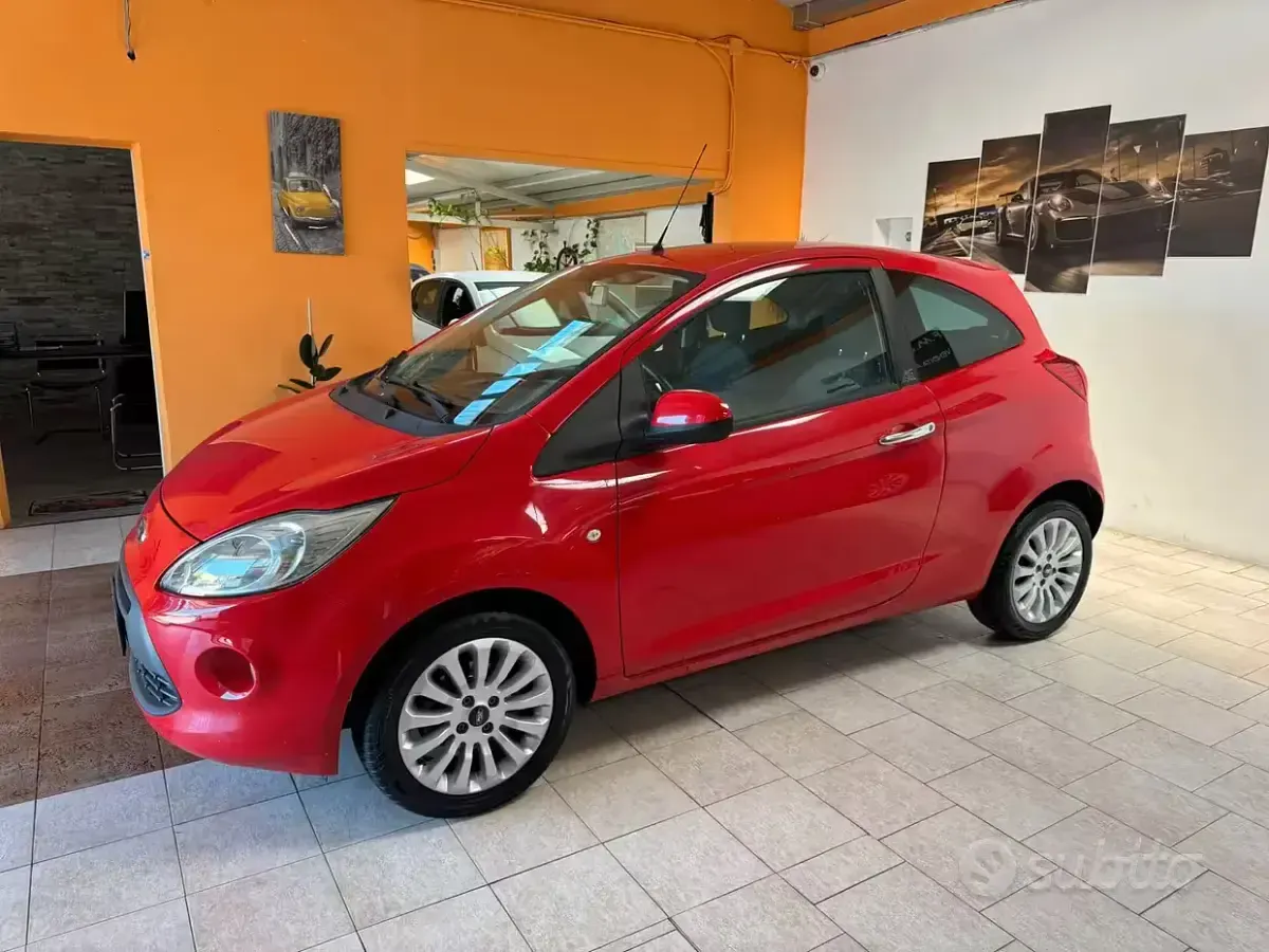 Usata Ford Ka 69 CV (50 kW) 2015 Rosso Berlina