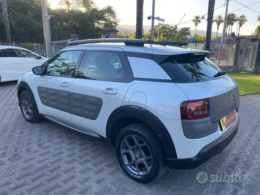 Usata Citroën C4 PureTech 82 CV (60 kW) 2015 Bianco SUV