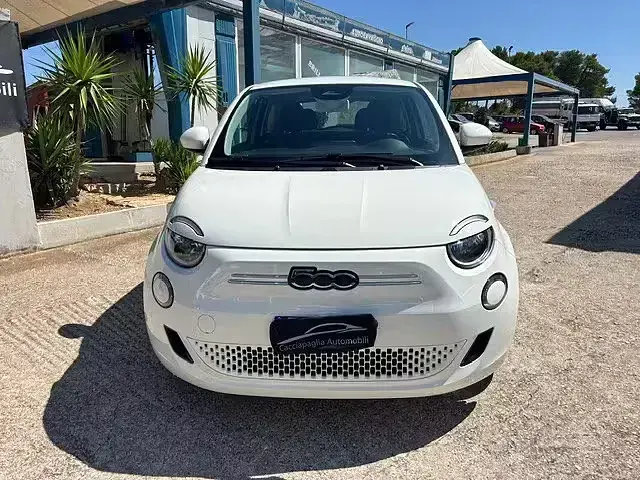 Usata Fiat 500e La Prima 42 kW (58 CV) 2024 Bianco Berlina