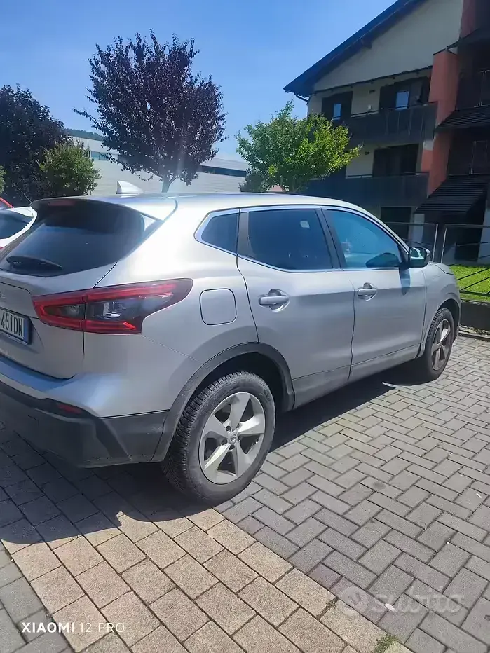 Usata Nissan Qashqai 131 CV (96 kW) 2017 Grigio SUV