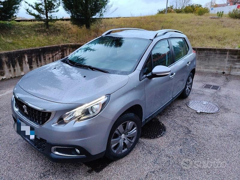 Grigio Usata 2019 Peugeot 2008 Allure SUV | 10.000 € (Super prezzo) - Immagine 1/4