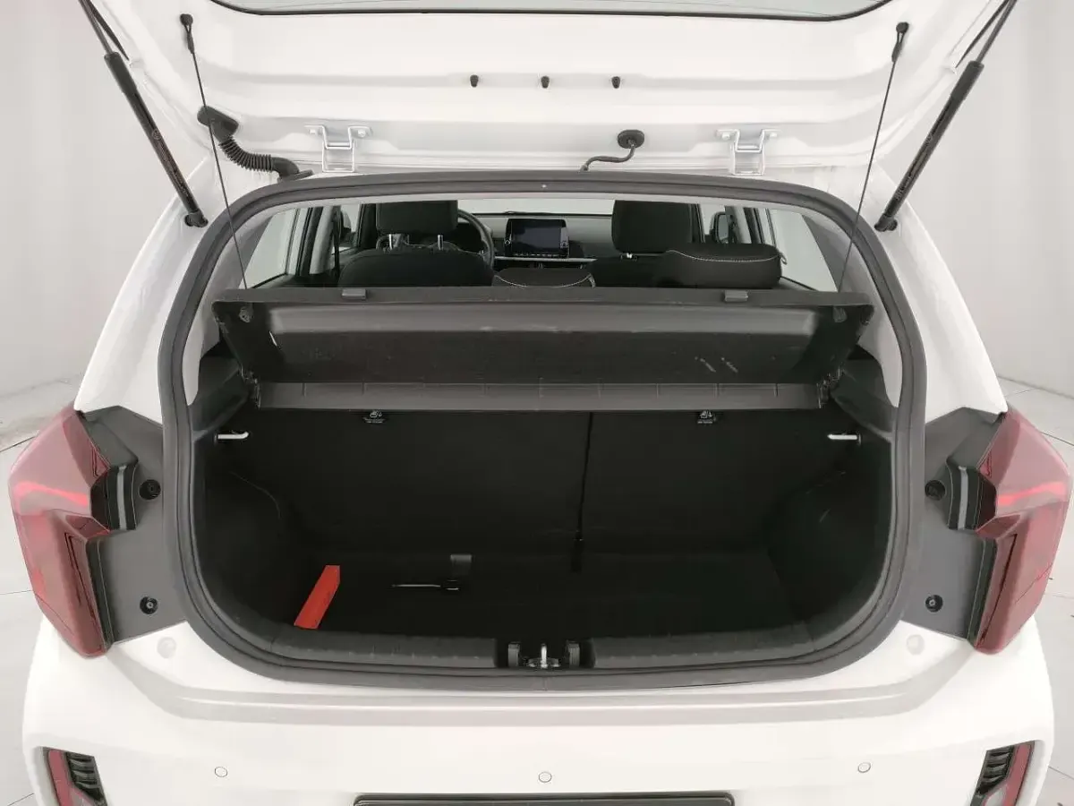 Usata Kia Picanto Urban 63 CV (46 kW) 2025 Clean white Utilitaria