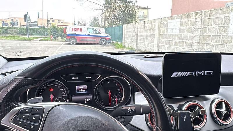 Usata Mercedes CLA200 136 CV (100 kW) 2019 Nero Berlina