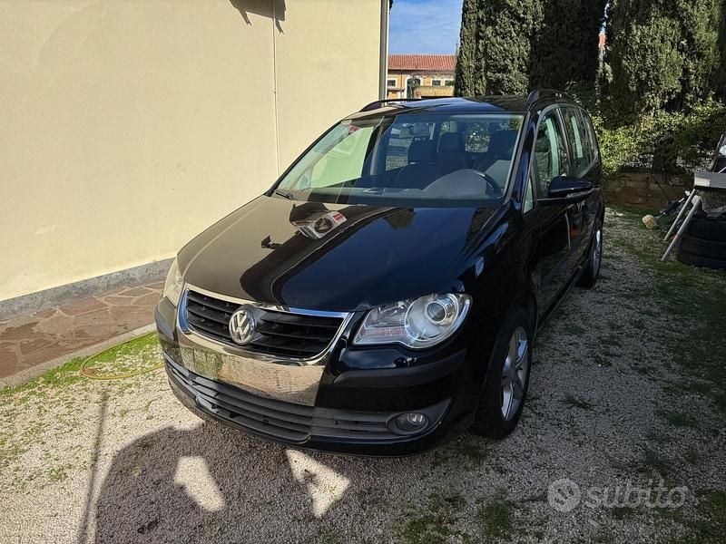Usata VW Touran 150 CV (110 kW) 2010 Nero Monovolume