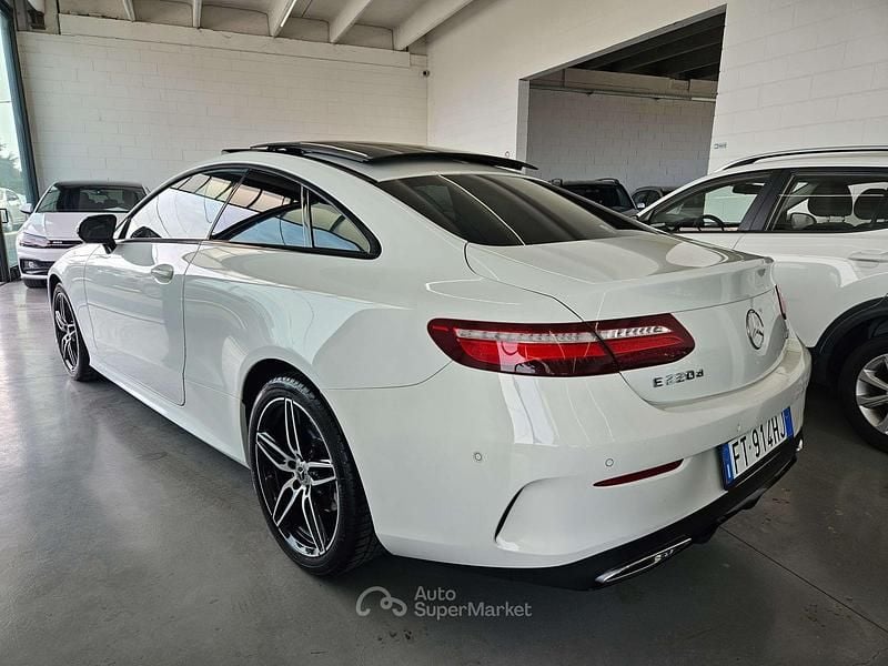 Usata Mercedes E220 Premium Plus 194 CV (142 kW) 2019 Bianco Coupé