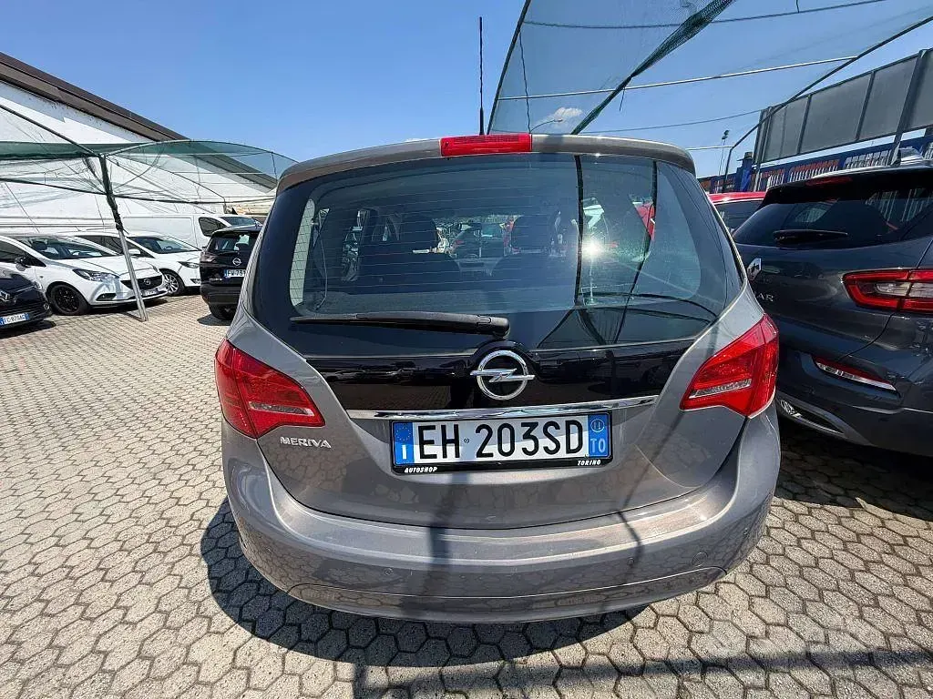 Usata Opel Meriva 101 CV (74 kW) 2011 Grigio Monovolume