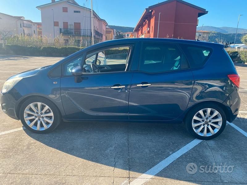 Gebraucht Opel Meriva 110 PS (80 kW) 2011 Blau Van / Kleinbus