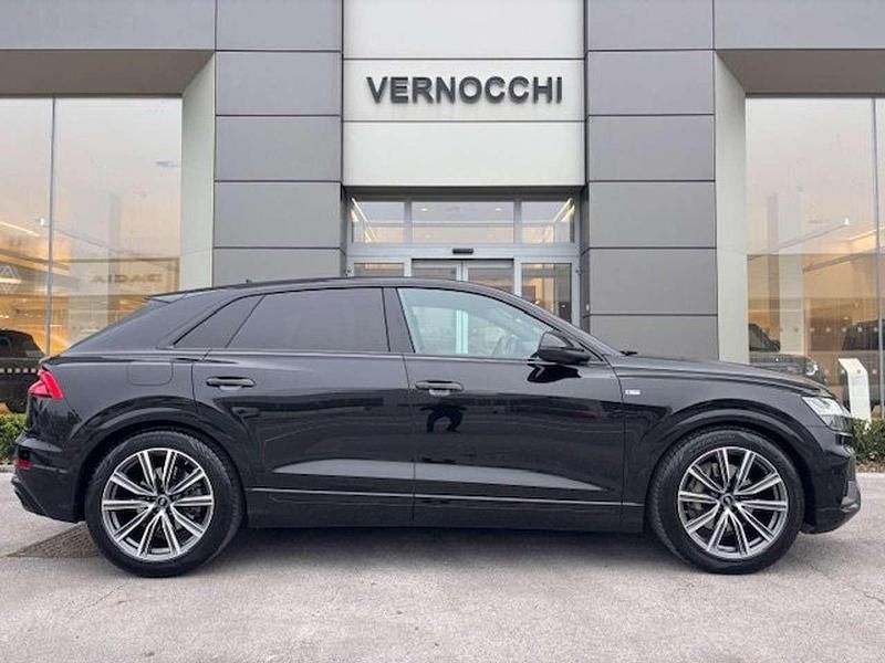 Usata Audi Q8 S-Line 231 CV (169 kW) 2023 Nero SUV