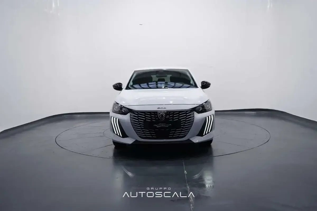 Nuova Peugeot 208 Allure 101 CV (74 kW) 2025 Bianco okenite Utilitaria