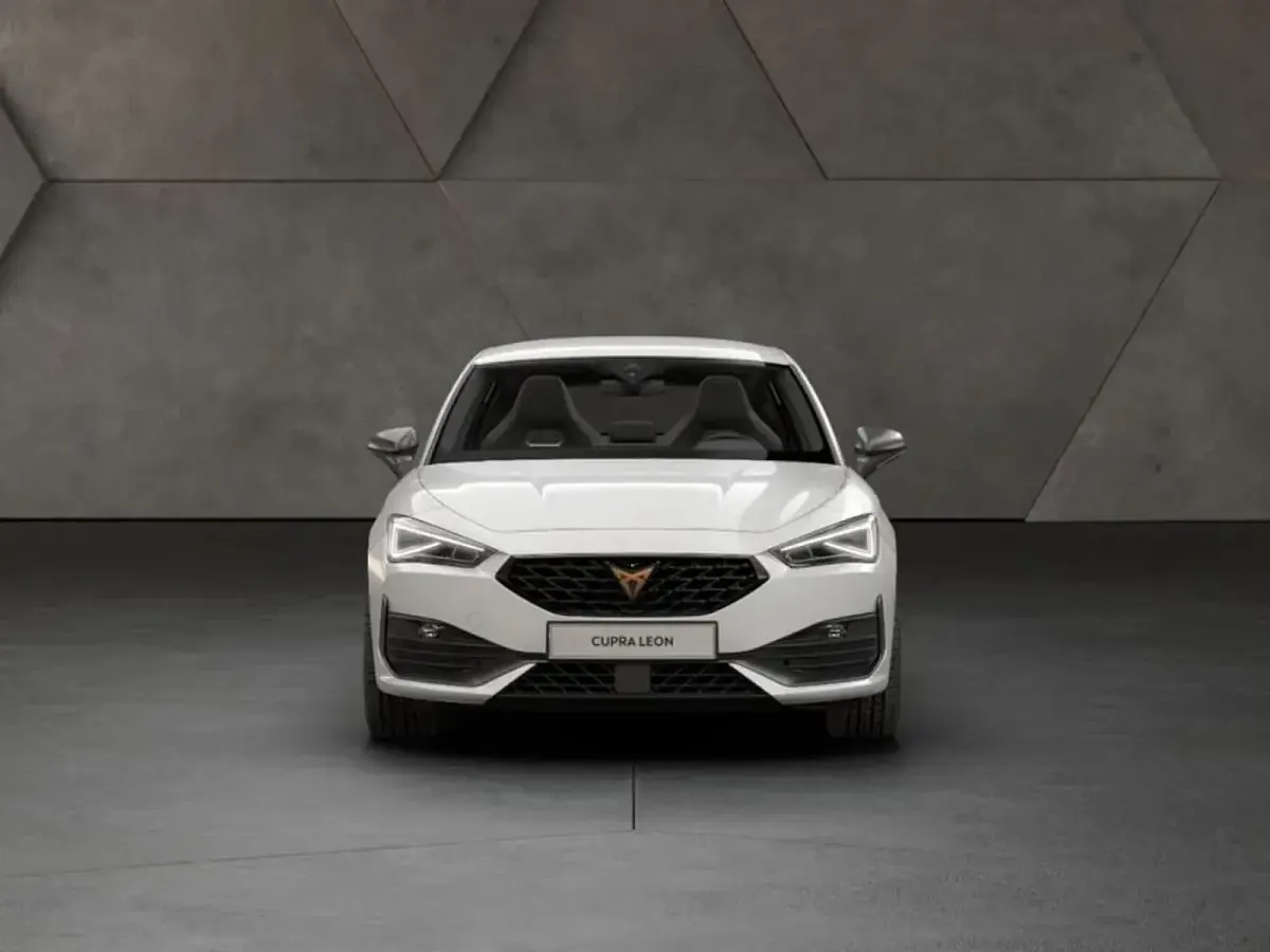Usata Cupra Leon 204 CV (150 kW) 2023 Bianco candy Berlina