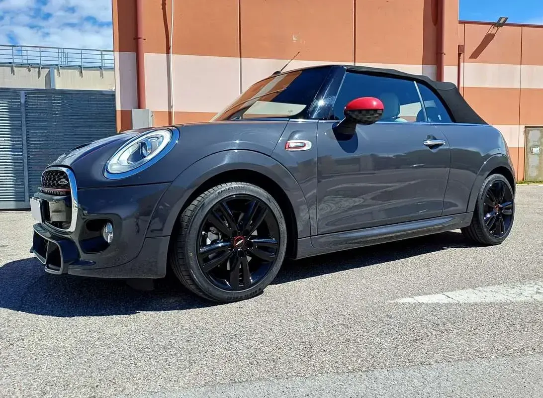 Usata Mini Cooper SD Cabriolet Hype 170 CV (125 kW) 2016 Grigio Cabrio