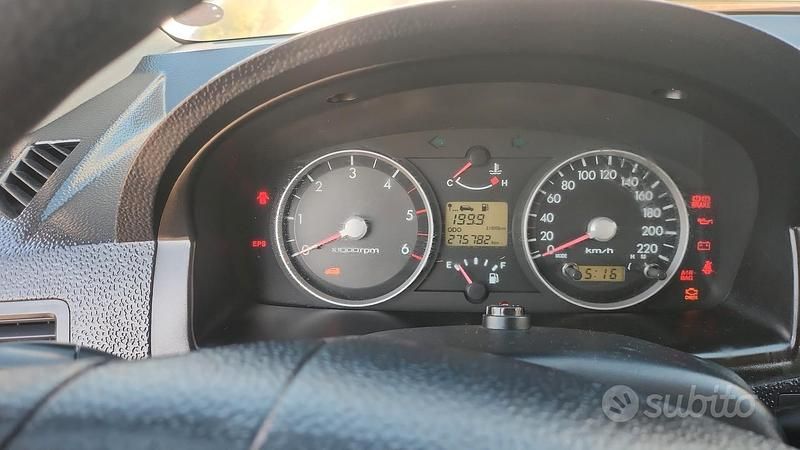 Blu Usata 2005 Hyundai Getz Due volumi | 1800 € (Buon prezzo) - Immagine 1/4