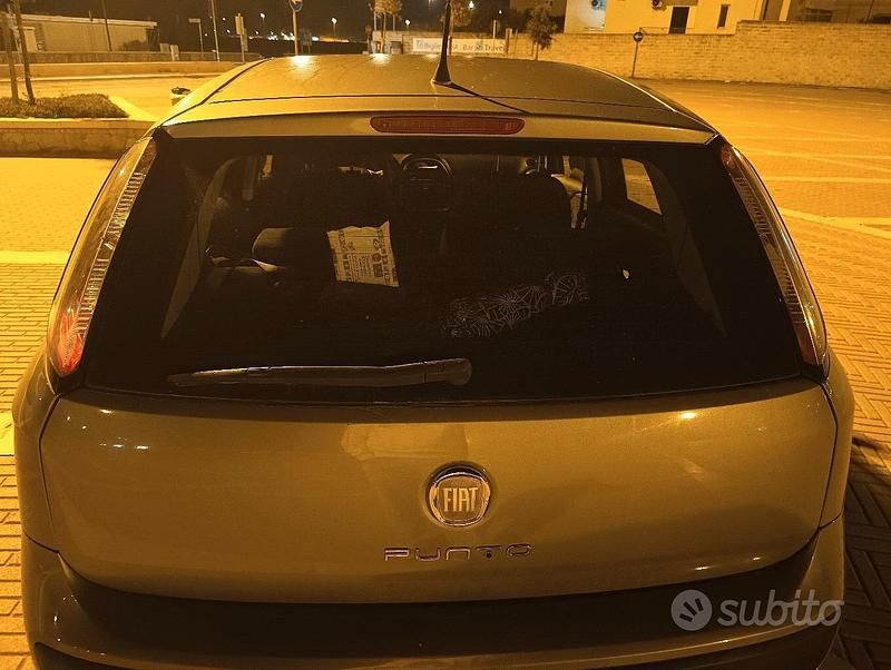Usata Fiat Punto Evo 75 CV (55 kW) 2012 Grigio Utilitaria