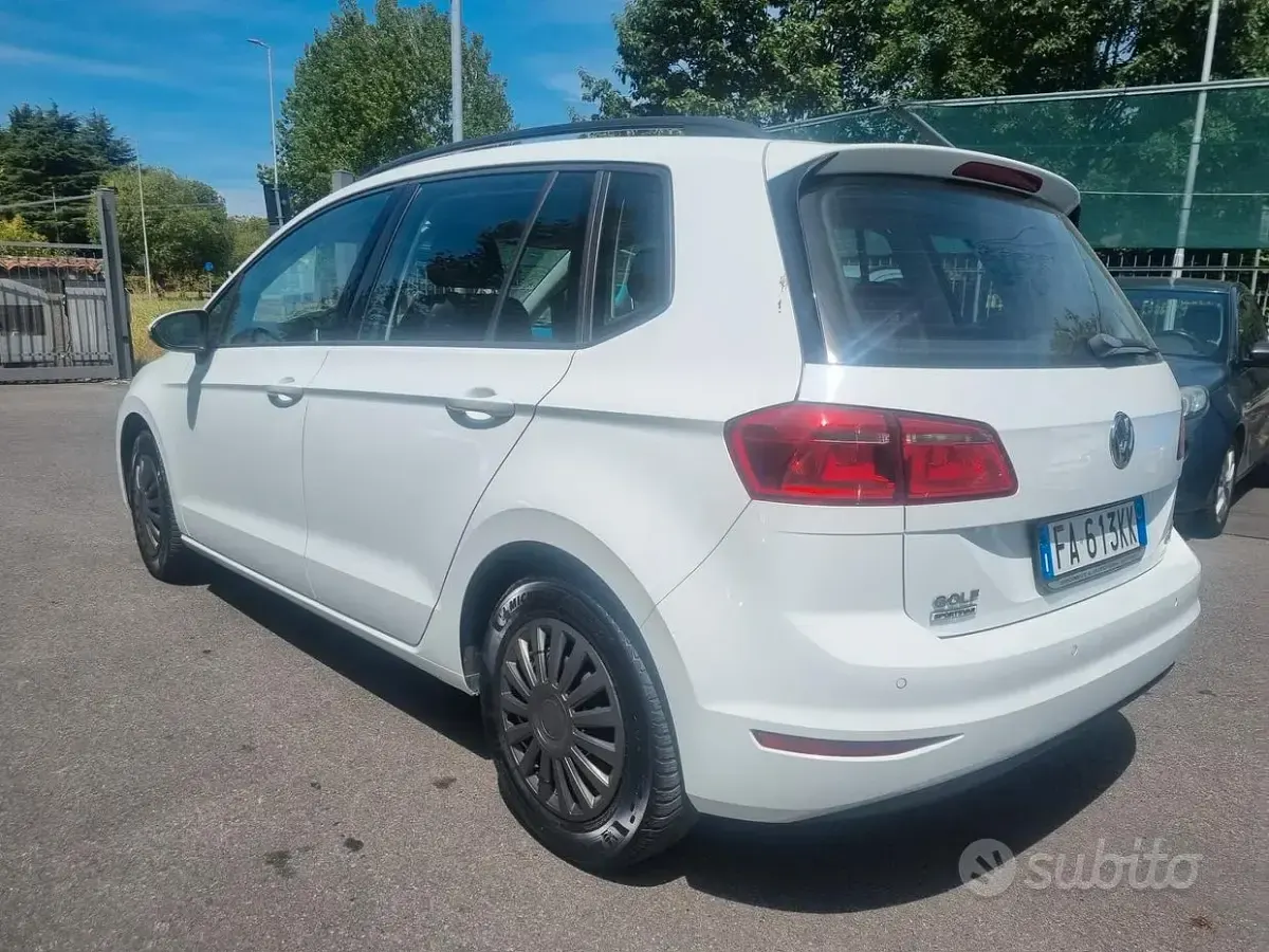 Usata VW Golf Sportsvan Trendline 85 CV (62 kW) 2015 Bianco Monovolume