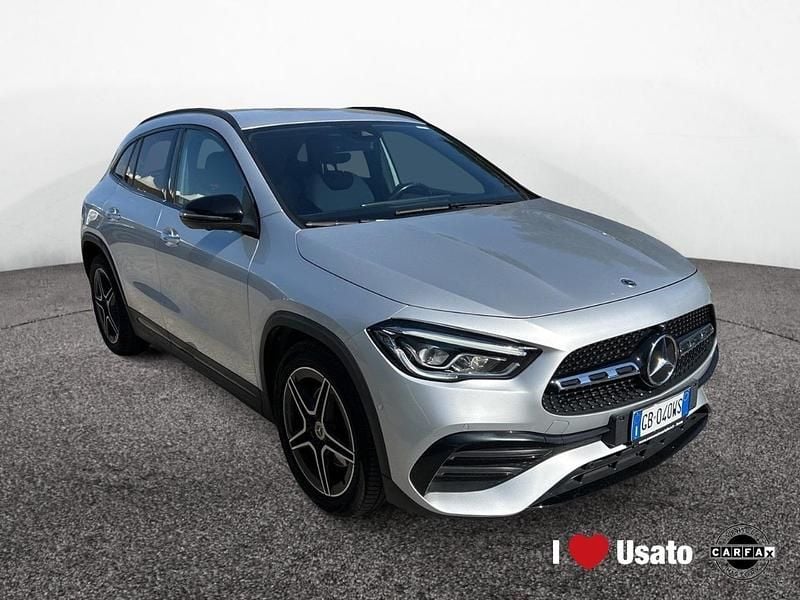 Usata Mercedes GLA200 Premium 150 CV (110 kW) 2020 Grigio SUV