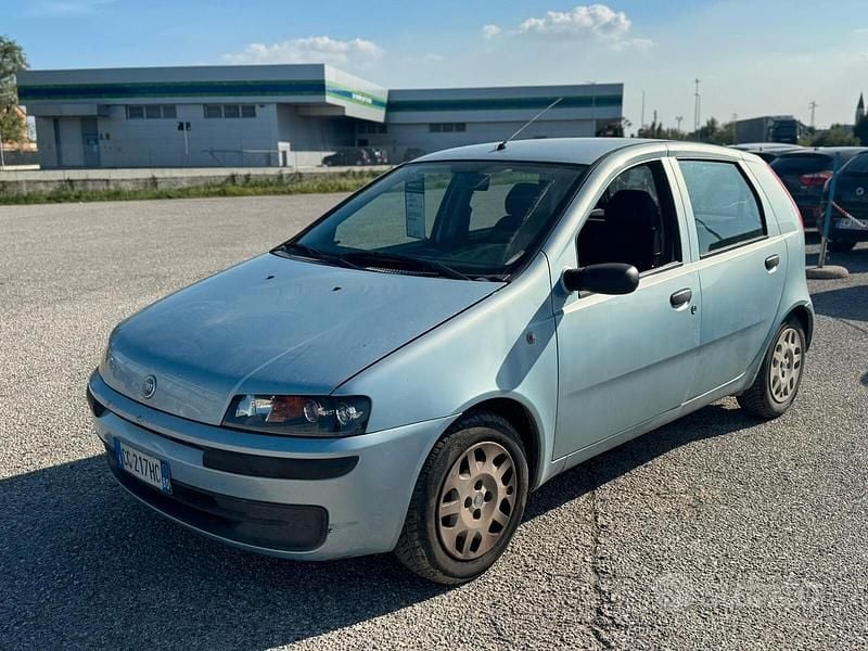 Usata Fiat Punto Emotion 60 CV (44 kW) 2003 Blu Utilitaria