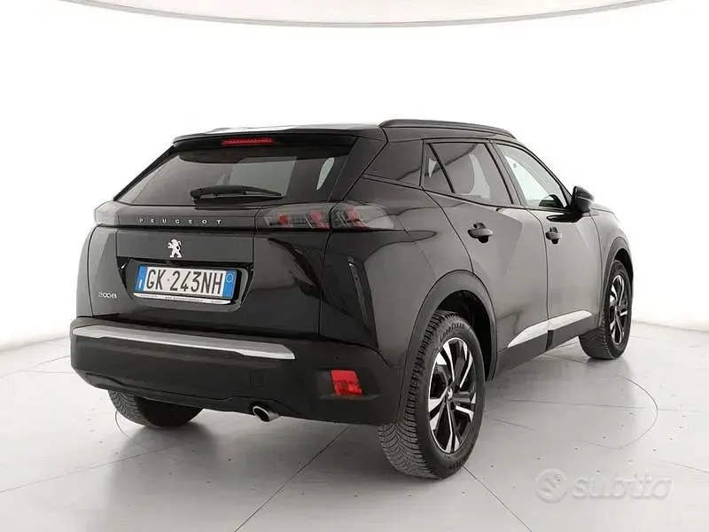 Brugt Peugeot 2008 Allure 110 HK (80 kW) 2022 Sort SUV