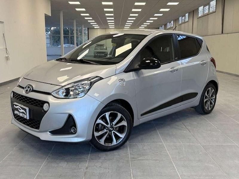 Usata Hyundai i10 Style 67 CV (49 kW) 2018 Grigio Utilitaria