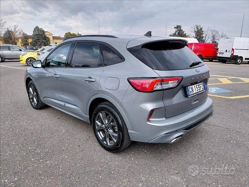 Usata Ford Kuga ST-Line X 225 CV (165 kW) 2023 Grigio SUV