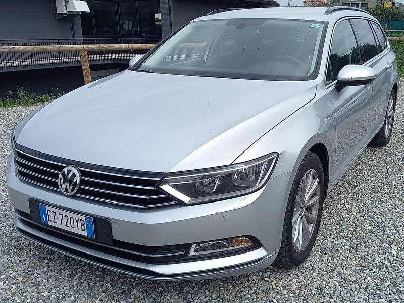 Usata VW Passat Business 120 CV (88 kW) 2015 Argento Station wagon
