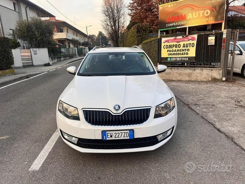 Usata Skoda Octavia Elegance 105 CV (77 kW) 2014 Bianco Station wagon