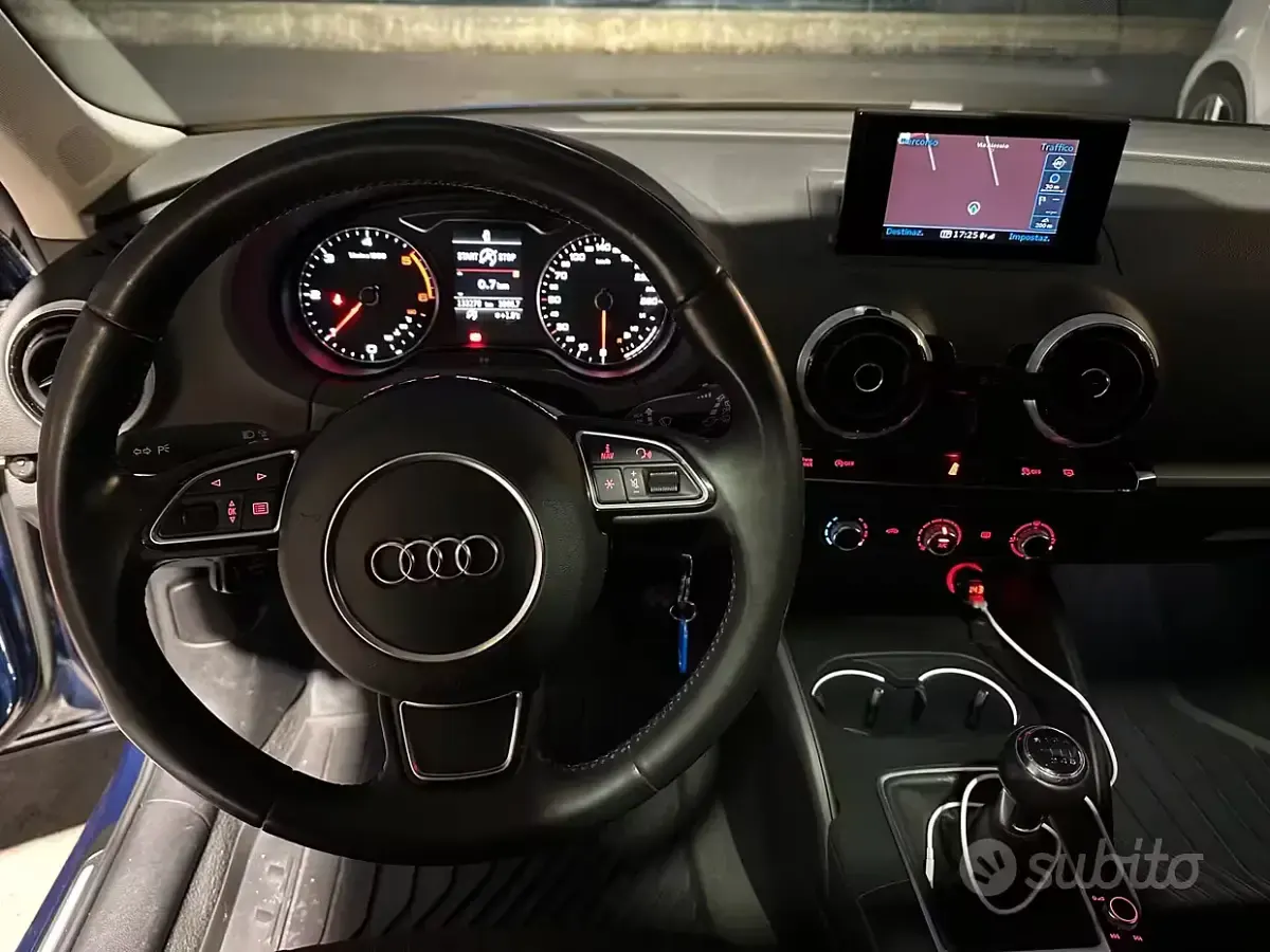 Usata Audi A3 Ambition 105 CV (77 kW) 2013 Blu/azzurro Berlina
