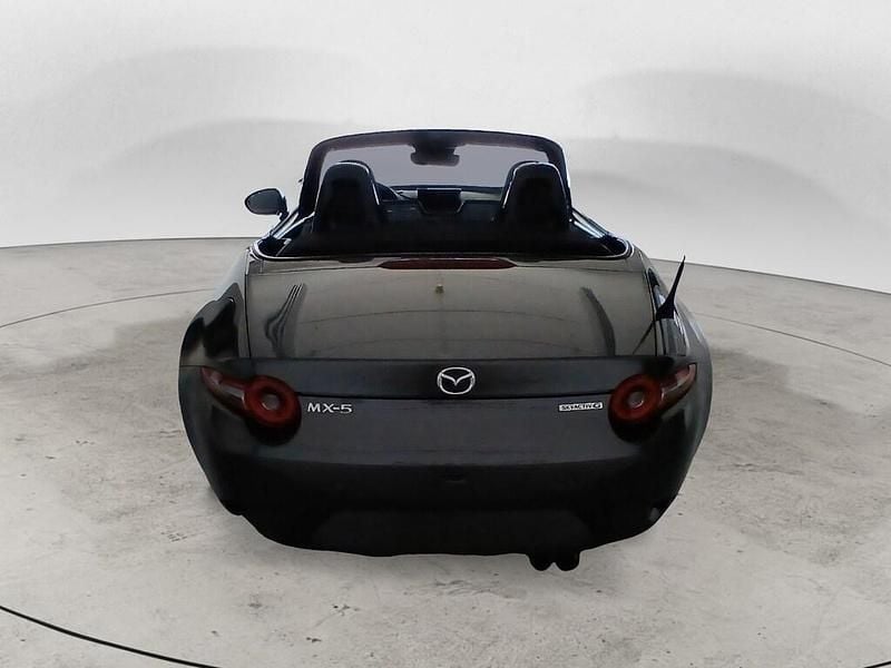 Nuova Mazda MX5 132 CV (97 kW) 2025 Machine grey Cabrio