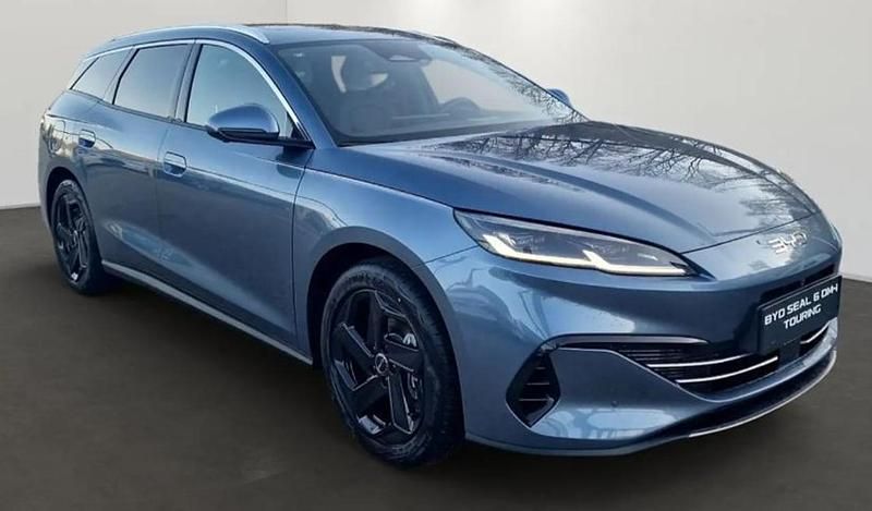 Nuova BYD Seal Boost 98 CV (72 kW) 2026 Atlentis blue Station wagon