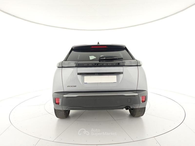 Usata Peugeot 2008 Allure 102 CV (75 kW) 2025 Argento SUV