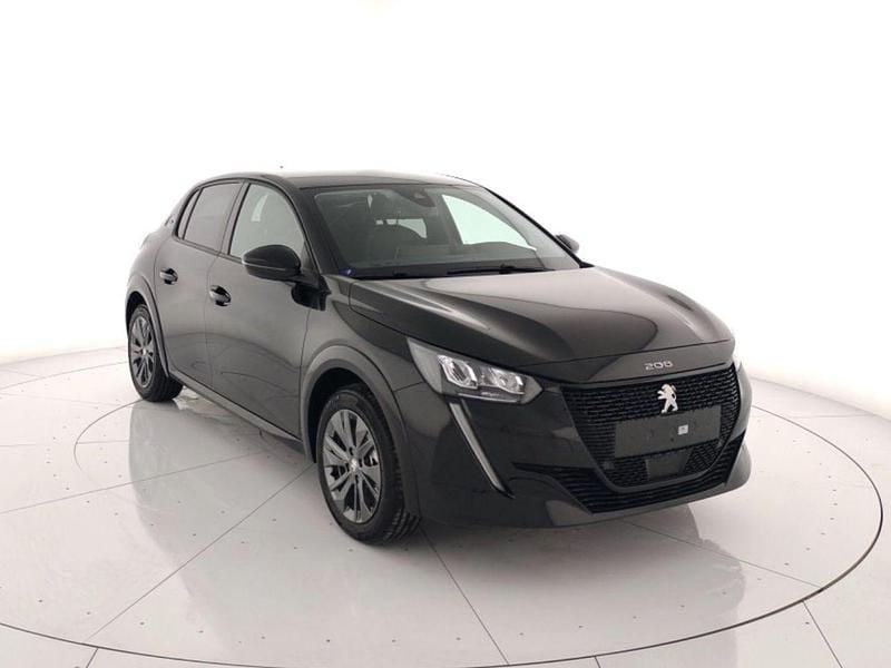 Usata Peugeot e-208 Allure 56 kW (77 CV) 2023 Nero Utilitaria