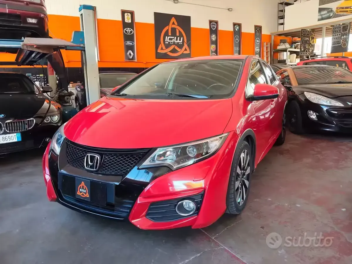 Usata Honda Civic Elegance 99 CV (72 kW) 2016 Rosso Berlina